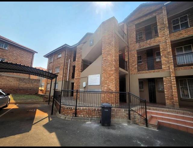 2 BEDROOM APARTMENT FOR SALE IN HEUWELOORD